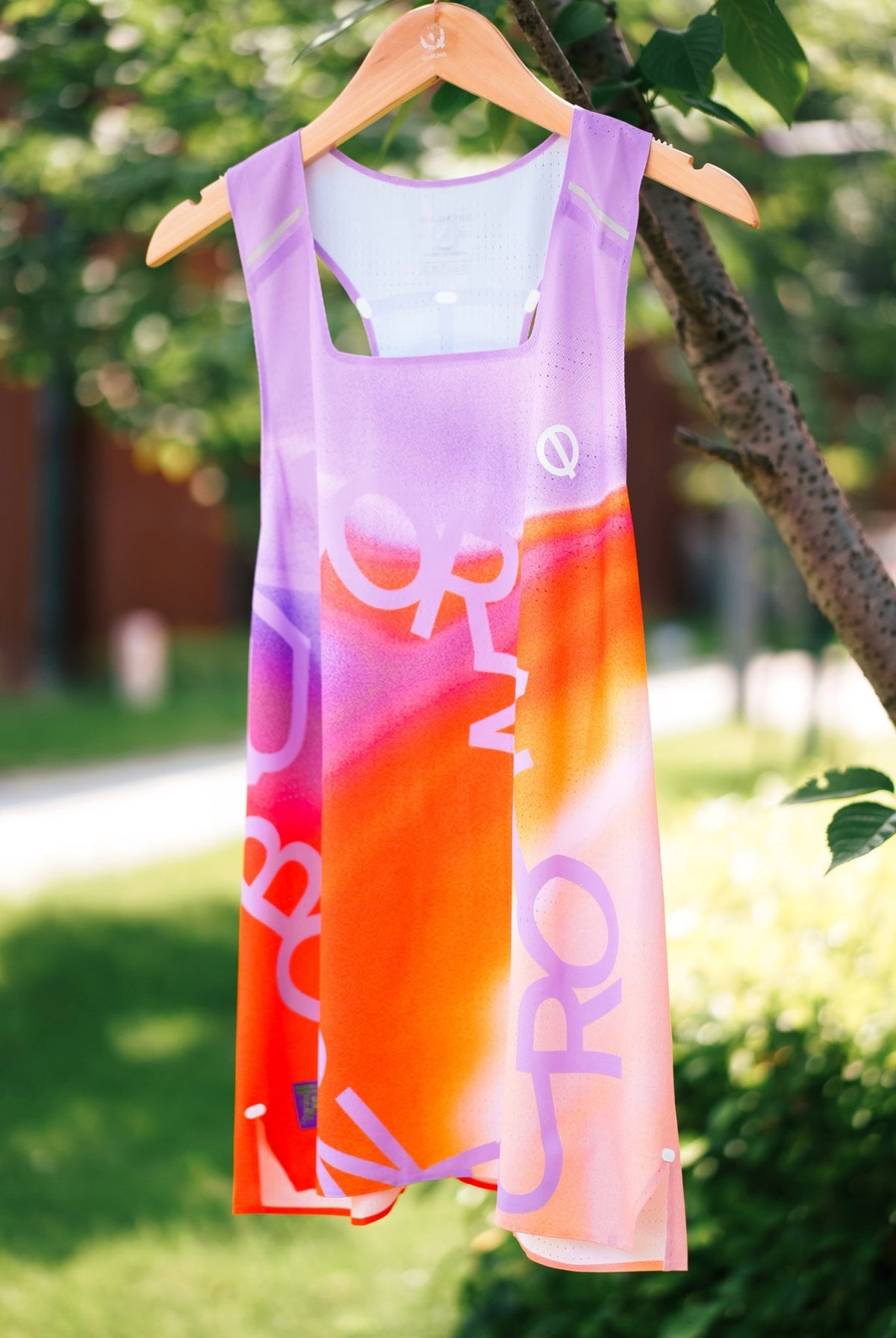 MasterWick Men's Race Singlet Golden Hour Edition - QK Running