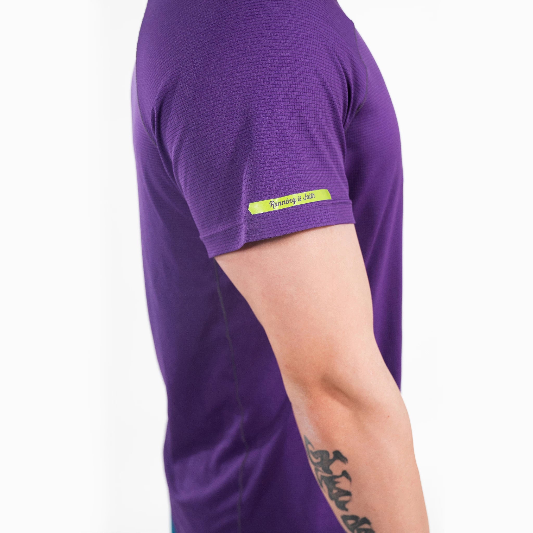 Mens breathable air mesh T-shirt deep purple