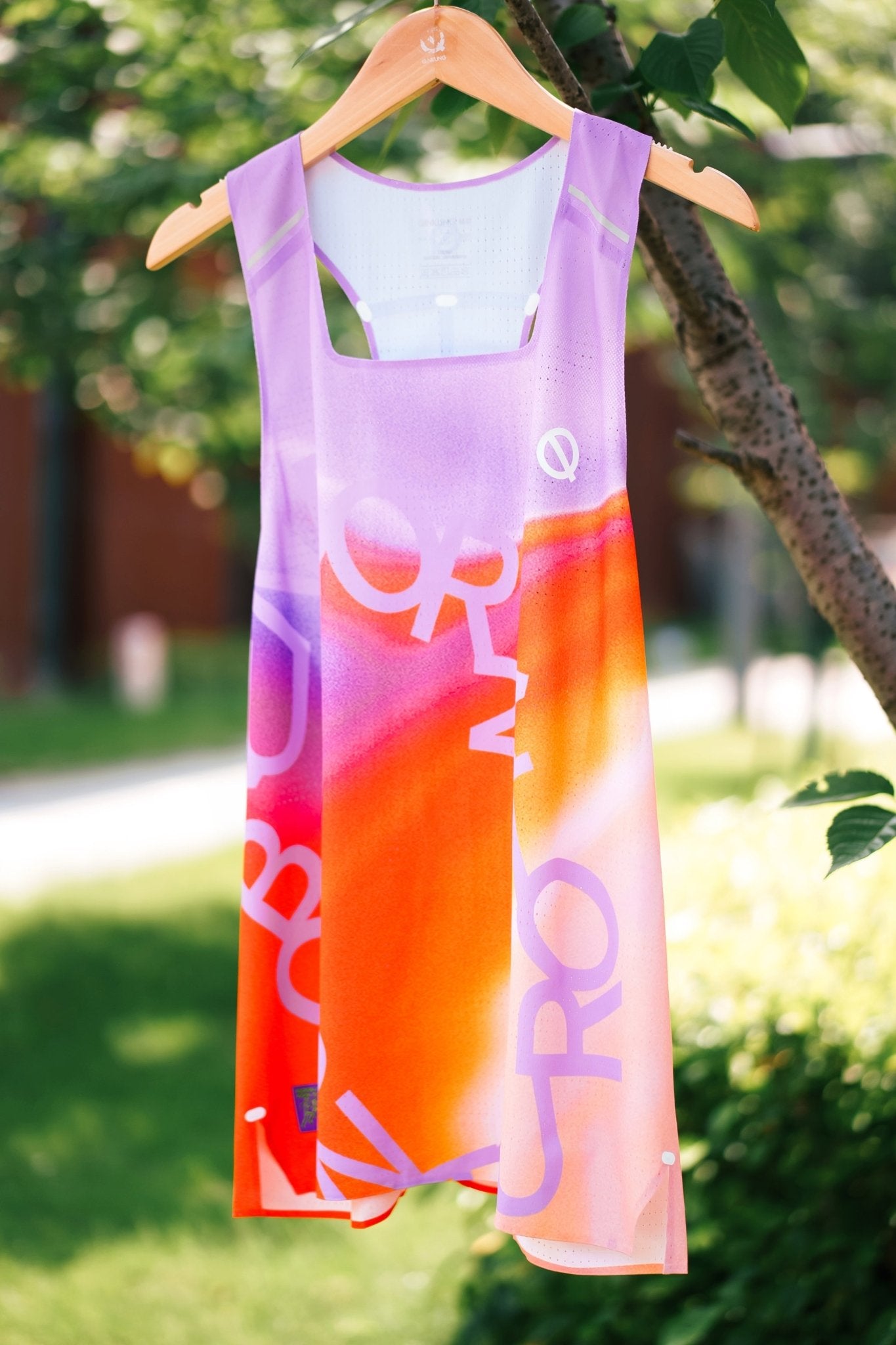 MasterWick Men's Race Singlet Golden Hour Edition - QK Running