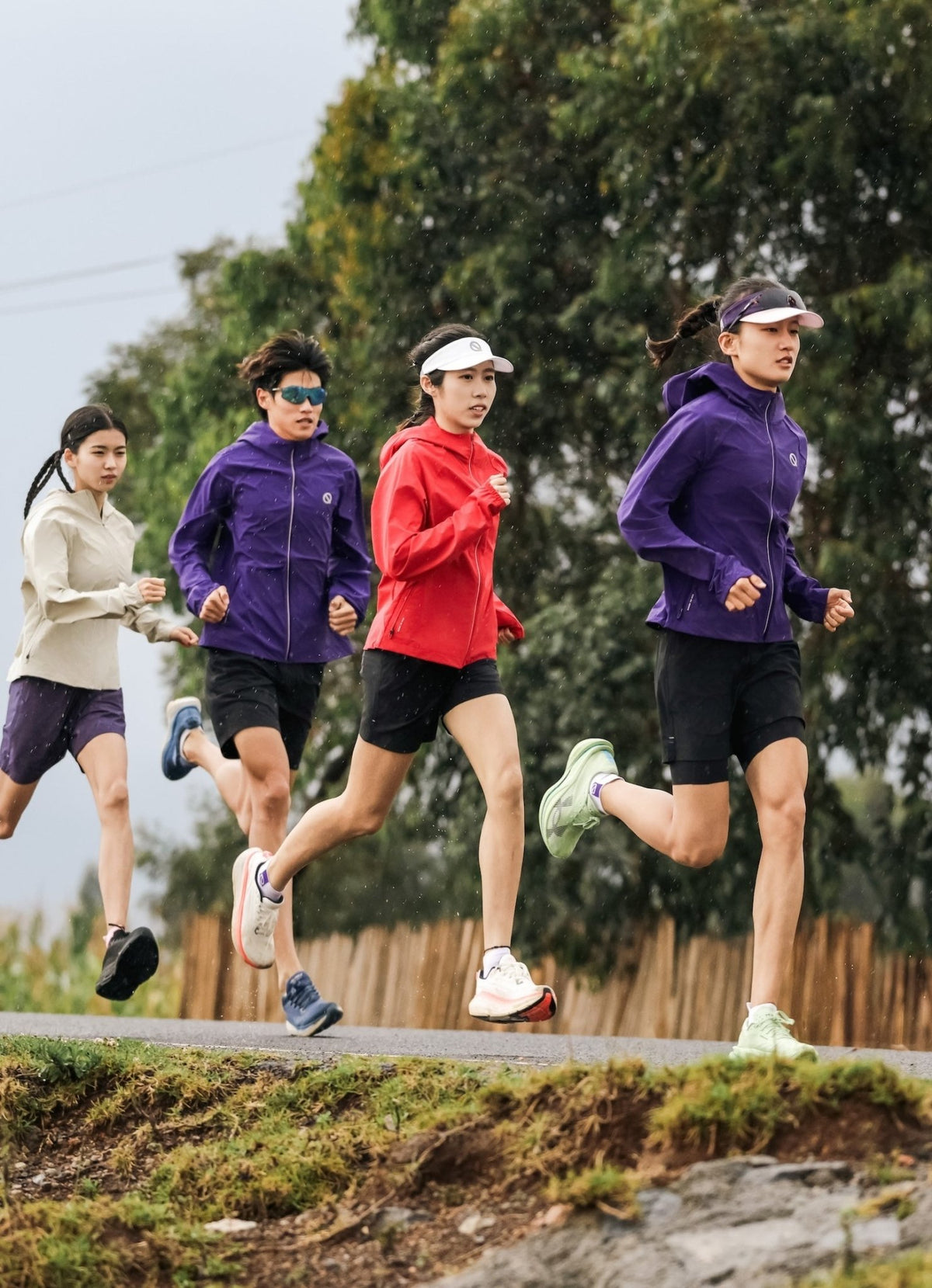 Windstep Women's Hooded Running Jacket - QK Running